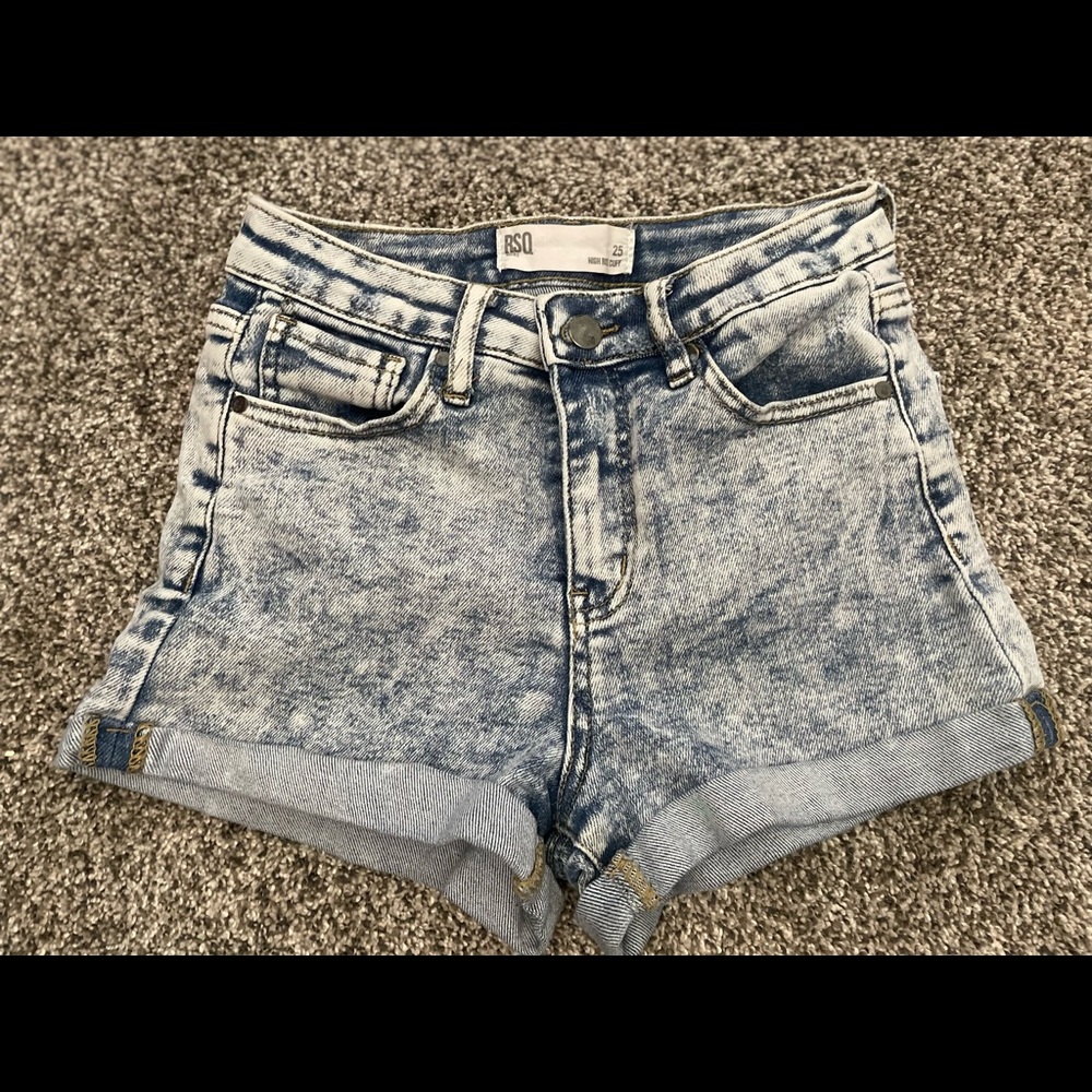 RSQ HIGH WAST SIZE 25 JEAN SHORTS